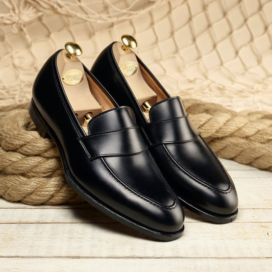 Gentleman's classic men's loafers leather shoes