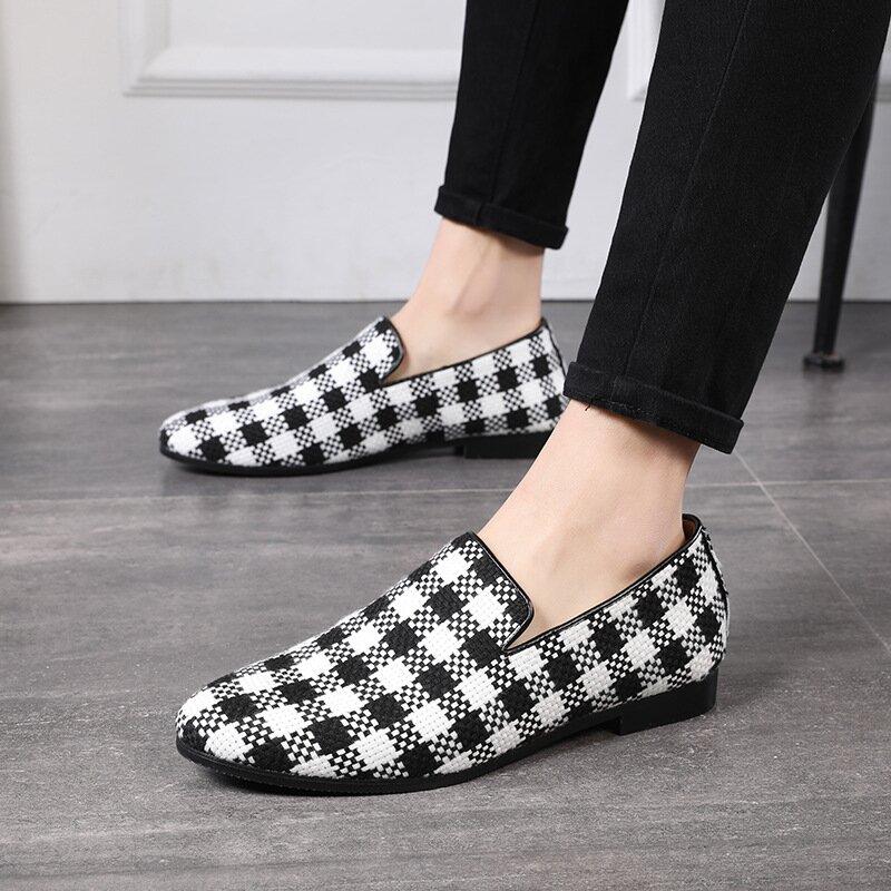 New color matching plaid casual shoes