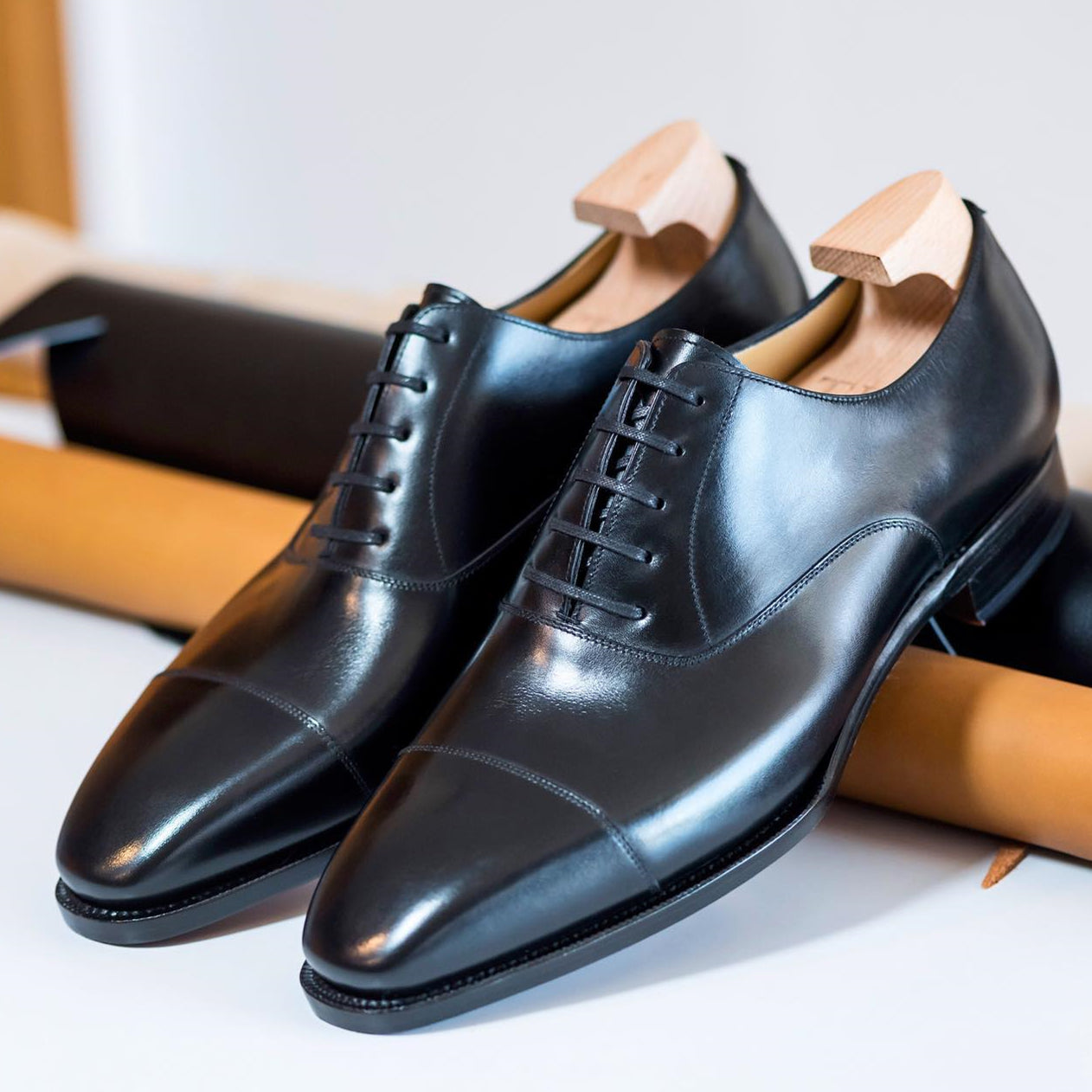 Black Fashion Shiny Leather Oxford Shoes