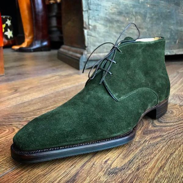 Men's green suede classic Chukka boots