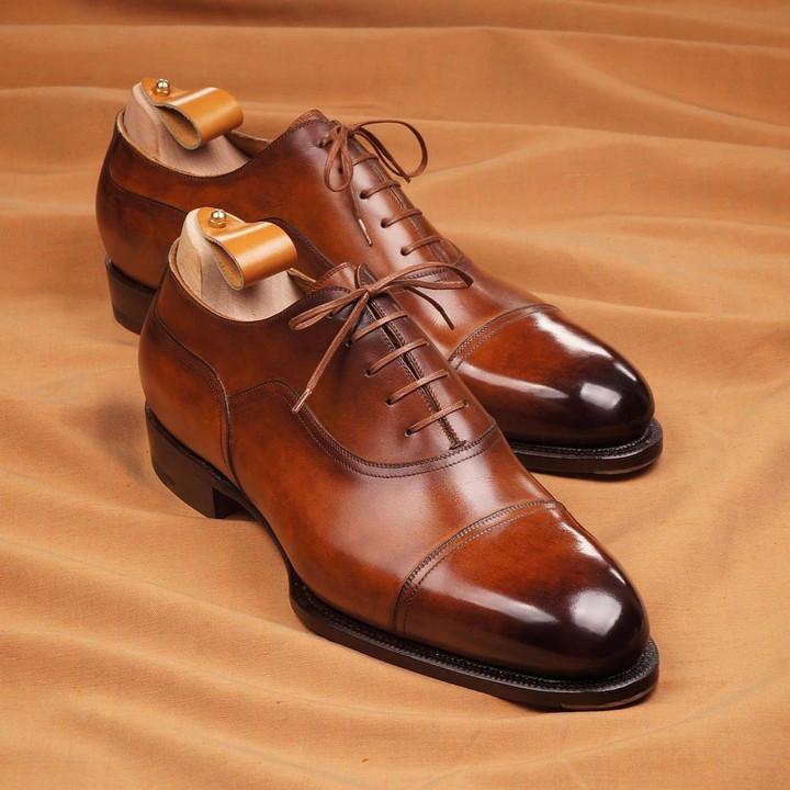 Brown and yellow classic master design Oxford leather shoes